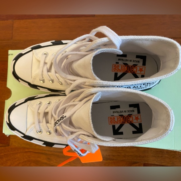 Gently Used Off White Converse size 6.5 M or 8.5 W - Picture 3 of 8